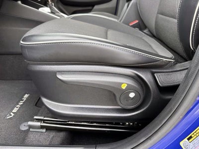 2022 Hyundai VENUE Limited IVT