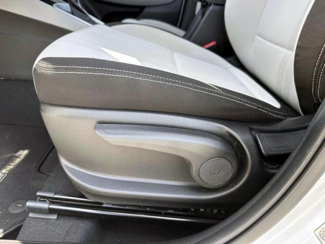 2020 Hyundai VENUE SEL IVT
