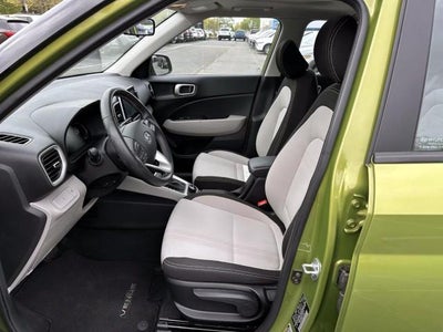 2023 Hyundai VENUE SEL IVT