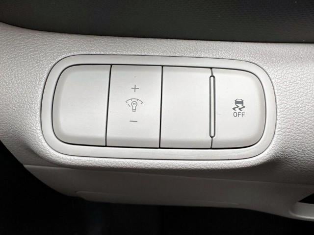 2023 Hyundai VENUE SEL IVT