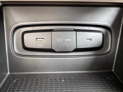 2023 Hyundai VENUE SEL IVT