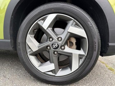 2023 Hyundai VENUE SEL IVT