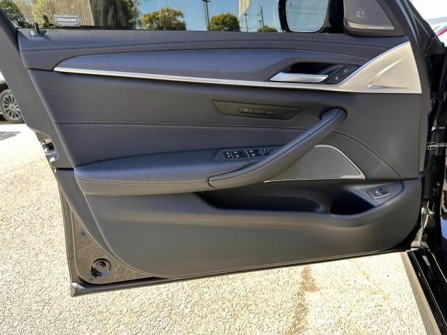 2021 BMW M550i xDrive Sedan